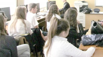 Elevii din Medgidia au dat simularea la limba şi literatura turcă
